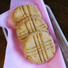 Load image into Gallery viewer, Foxship Bakery Vegan Peanut Butter Cookies