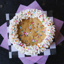 Load image into Gallery viewer, Vegan Mini Cookie Cake -PICK UP ONLY