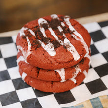 Load image into Gallery viewer, Foxship Bakery Vegan Red Velvet Oreo Cookies