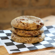 Load image into Gallery viewer, 6 Quarter Pound Vegan Brownie Swirl Cookies