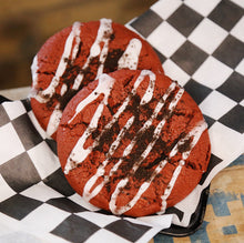 Load image into Gallery viewer, Foxship Bakery Vegan Red Velvet Oreo Cookies