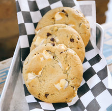 Load image into Gallery viewer, 6 Quarter Pound Vegan Cannoli Cookies