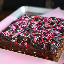 Load image into Gallery viewer, Vegan Valentine&#39;s Day Oreo Brownies